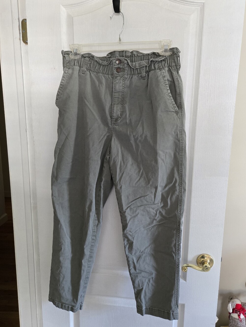 Universal Threads Size 12 Green Pants Pockets Elastic Band Double Button
